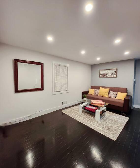 Entire Modern 1 Fam House/ 7 Min Walk To Nyc Train Tuckahoe (Westchester County)
